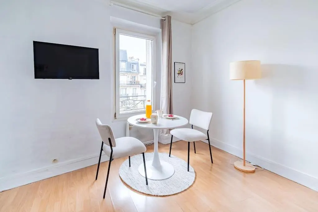 Charmant Studio Proche Nation, Paris - II